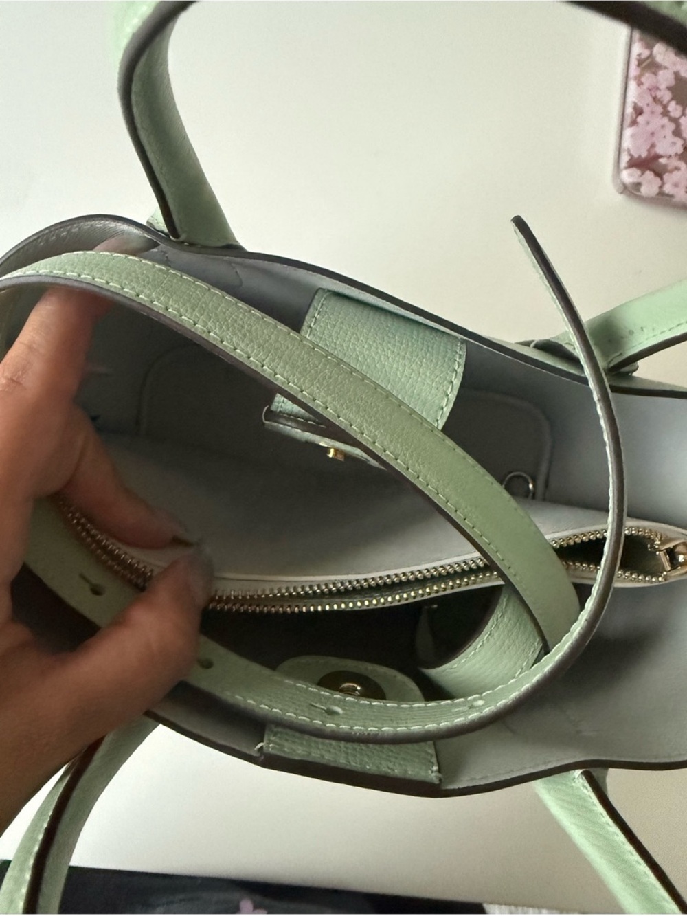 kate spade suite Mint Green Leather Satchel top handle crossbody - Picture 2 of 5